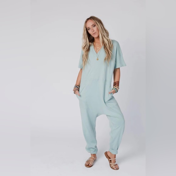 HP🏝️ 1 & Done Harem Short Sleeve Jumpsuit w/Pockets NWT - Picture 1 of 10